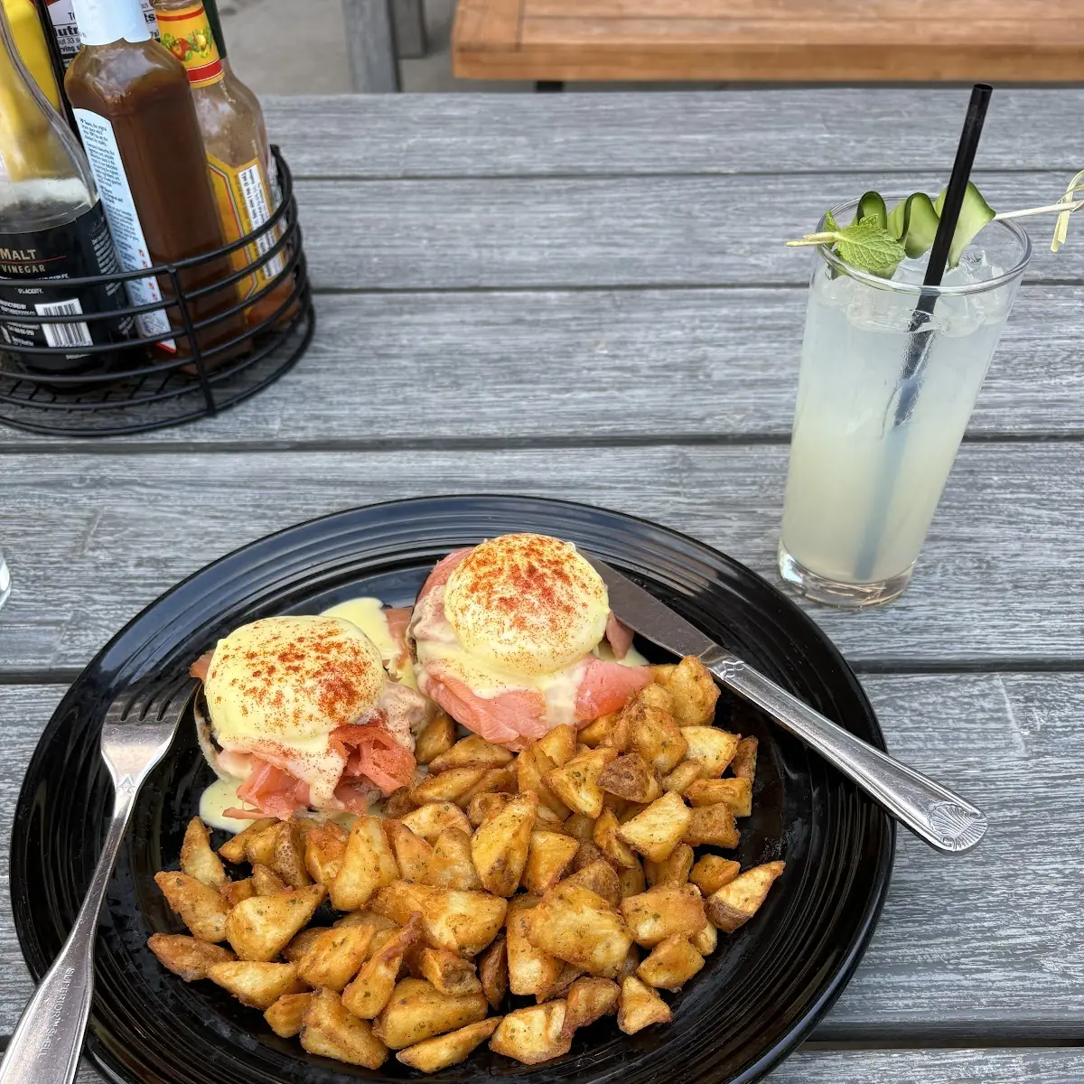 Eggs Benedict Royale