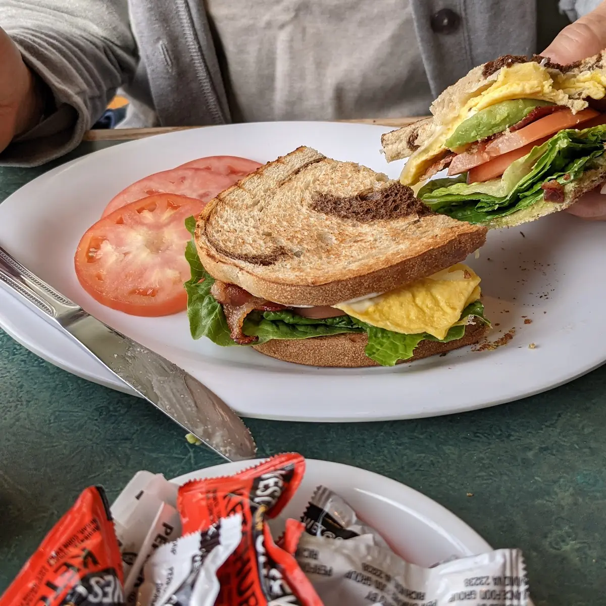 Avocado Breakfast blt