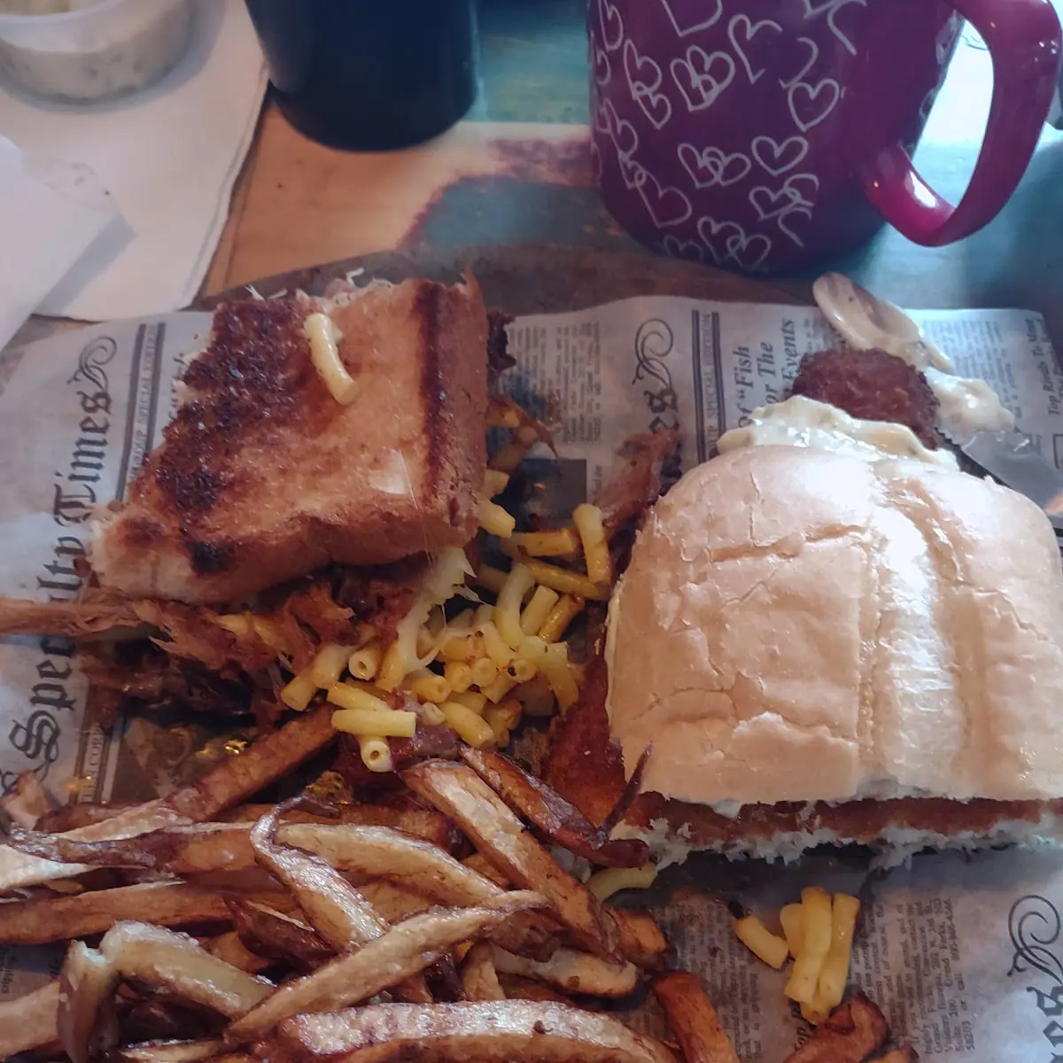 1 2 Pulled Pork Mac and Cheeses Sandwich and 1 2 Fish Sandwich I Split with My Daughter in Law