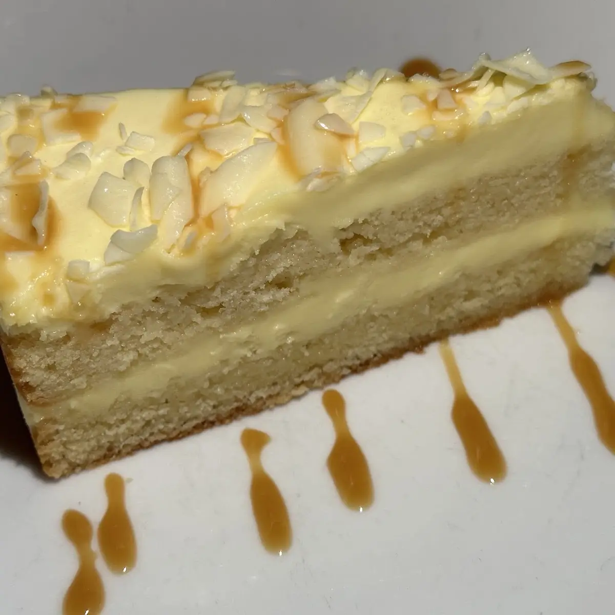 Lemon Mascarpone Layer Cake