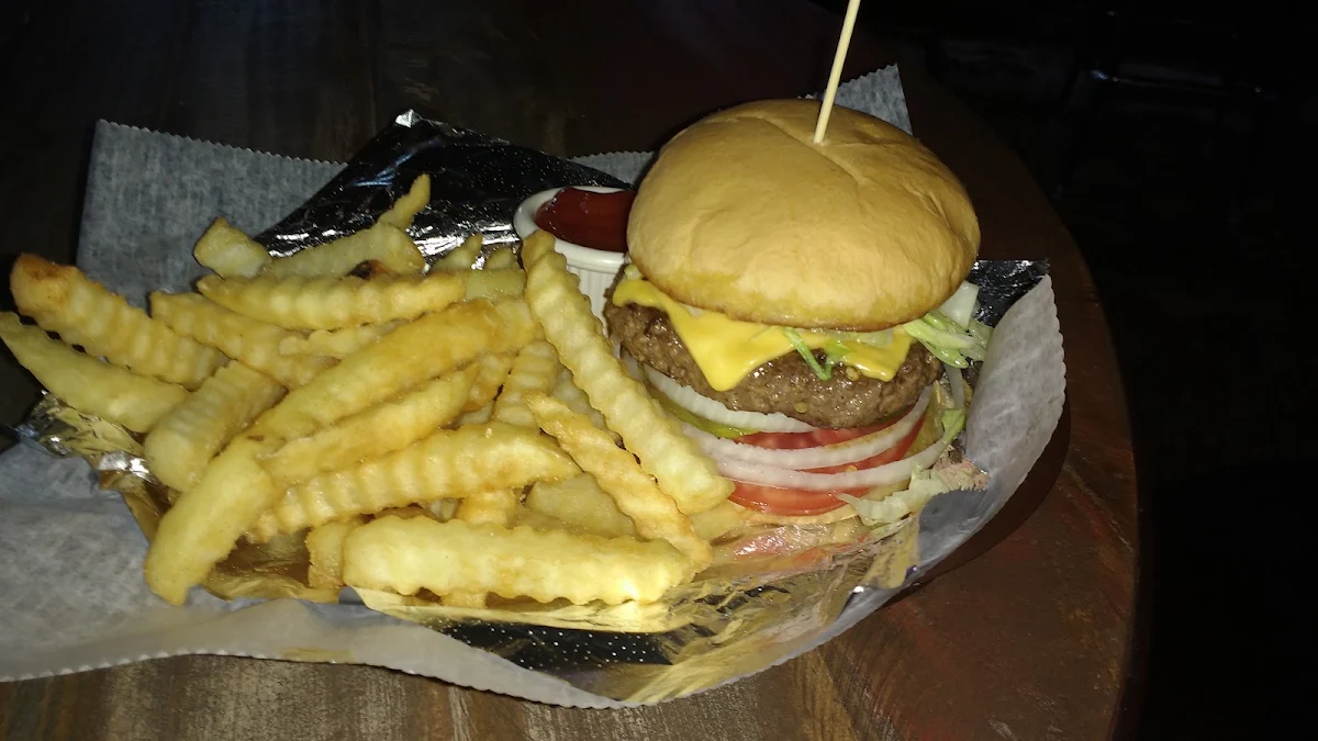 Deluxe Cheese Burger