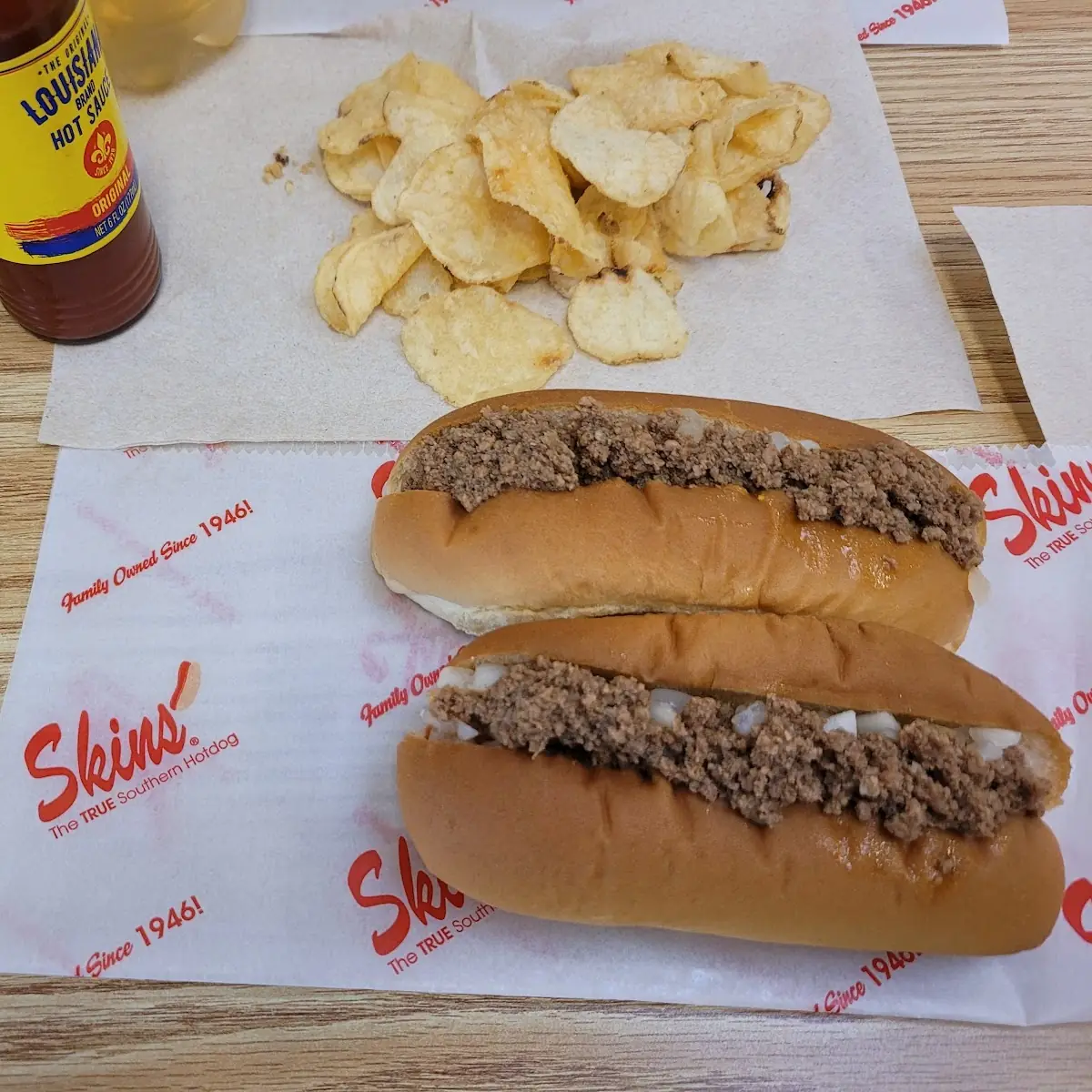 2 Hot Dogs Salt & Vinegar Chips