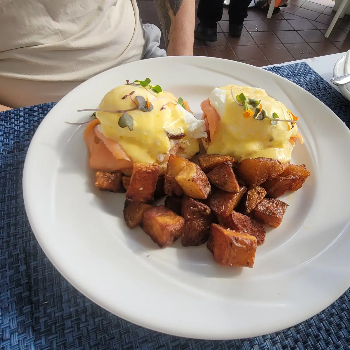 Blue Crab Cake Benedict
