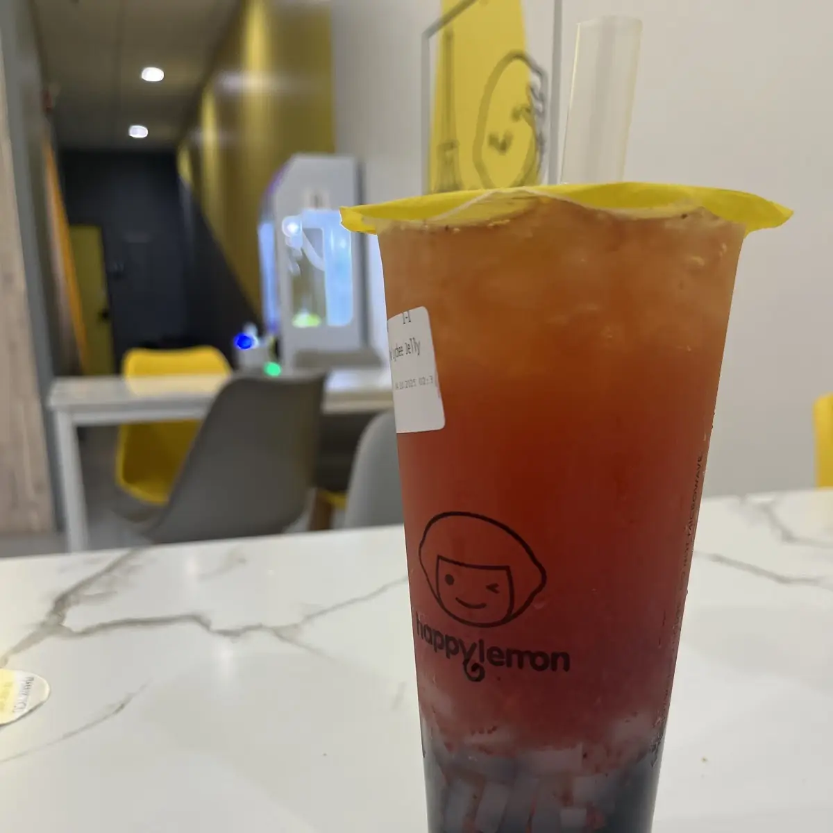 F4 Strawberry Black Tea w/ Lychee Jelly (Large)