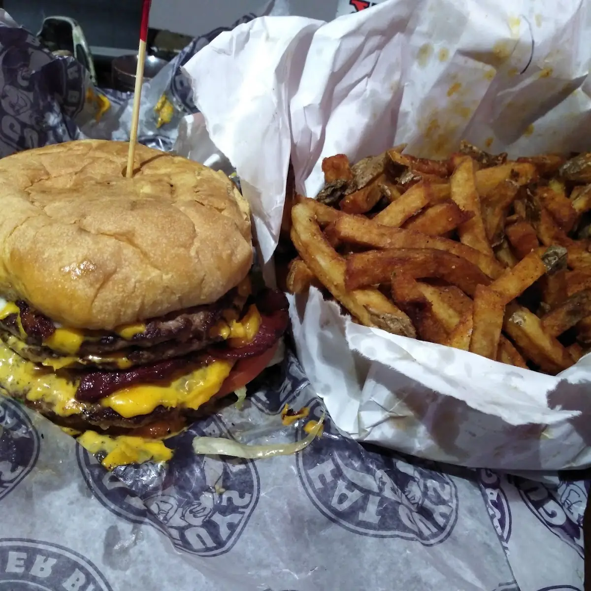 Triple Cheeseburger w Bacon