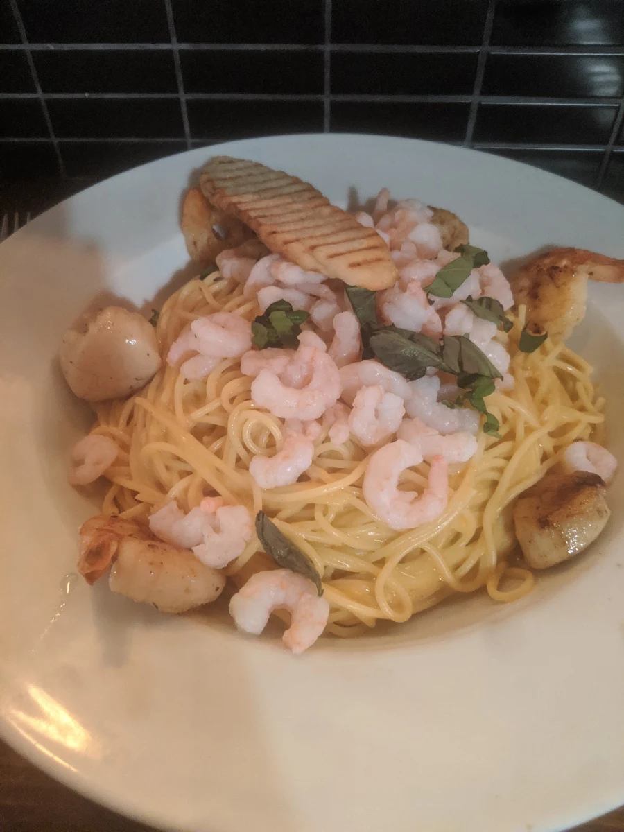Seafood Pasta, Valmont Plein Air