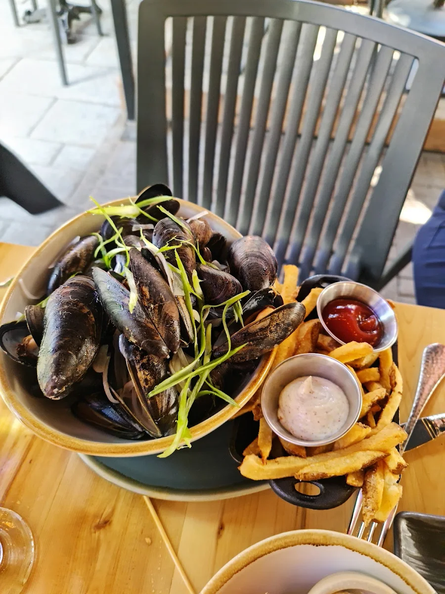 Mussels & Fries