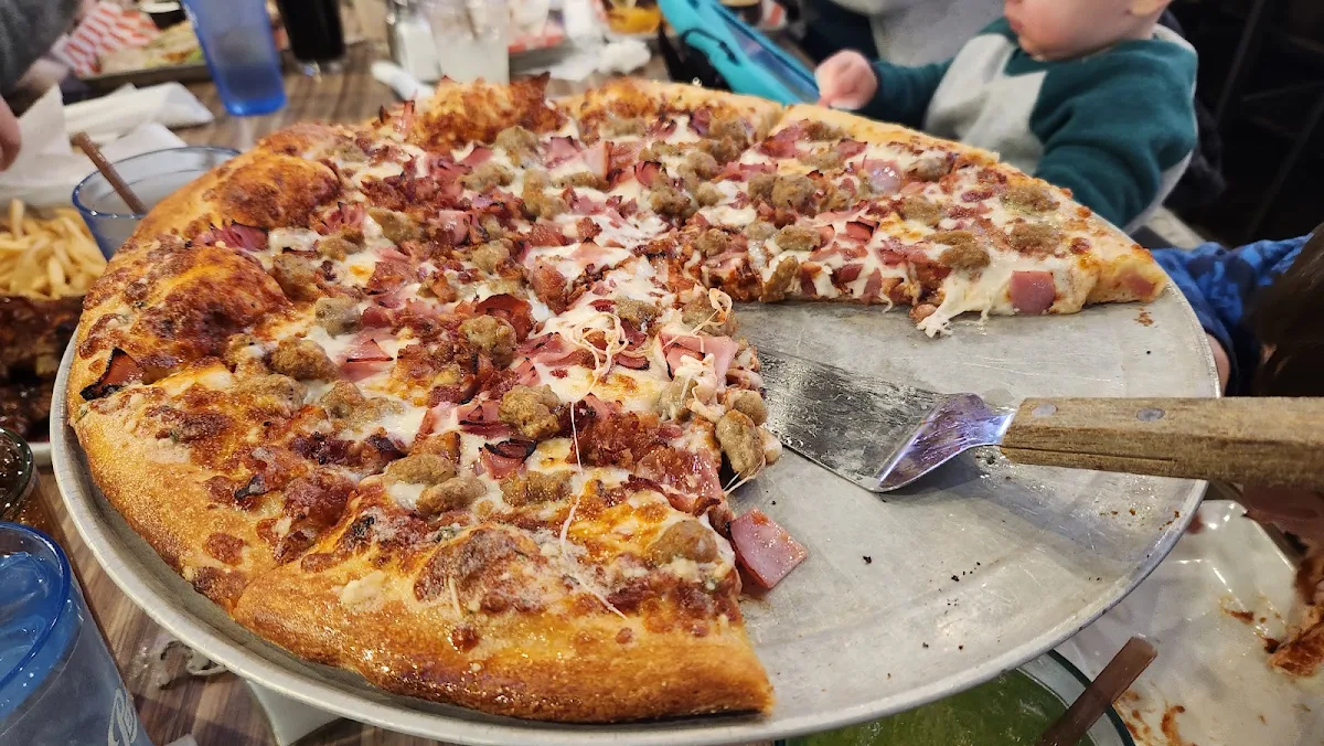 3 Little Pigs Pizza