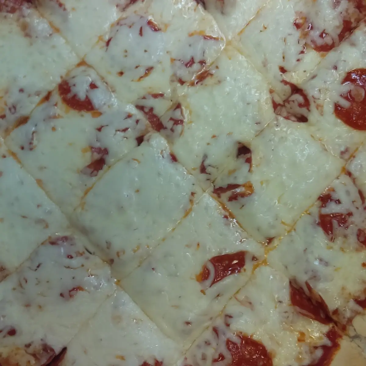Large Pepperoni Pizza
