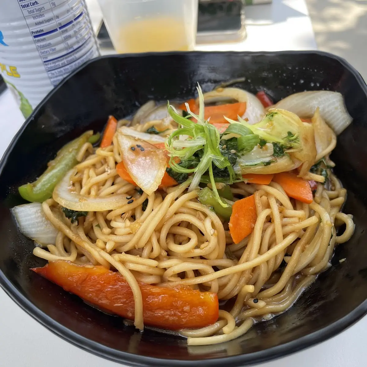 Vegetable Lo Mein with Chicken