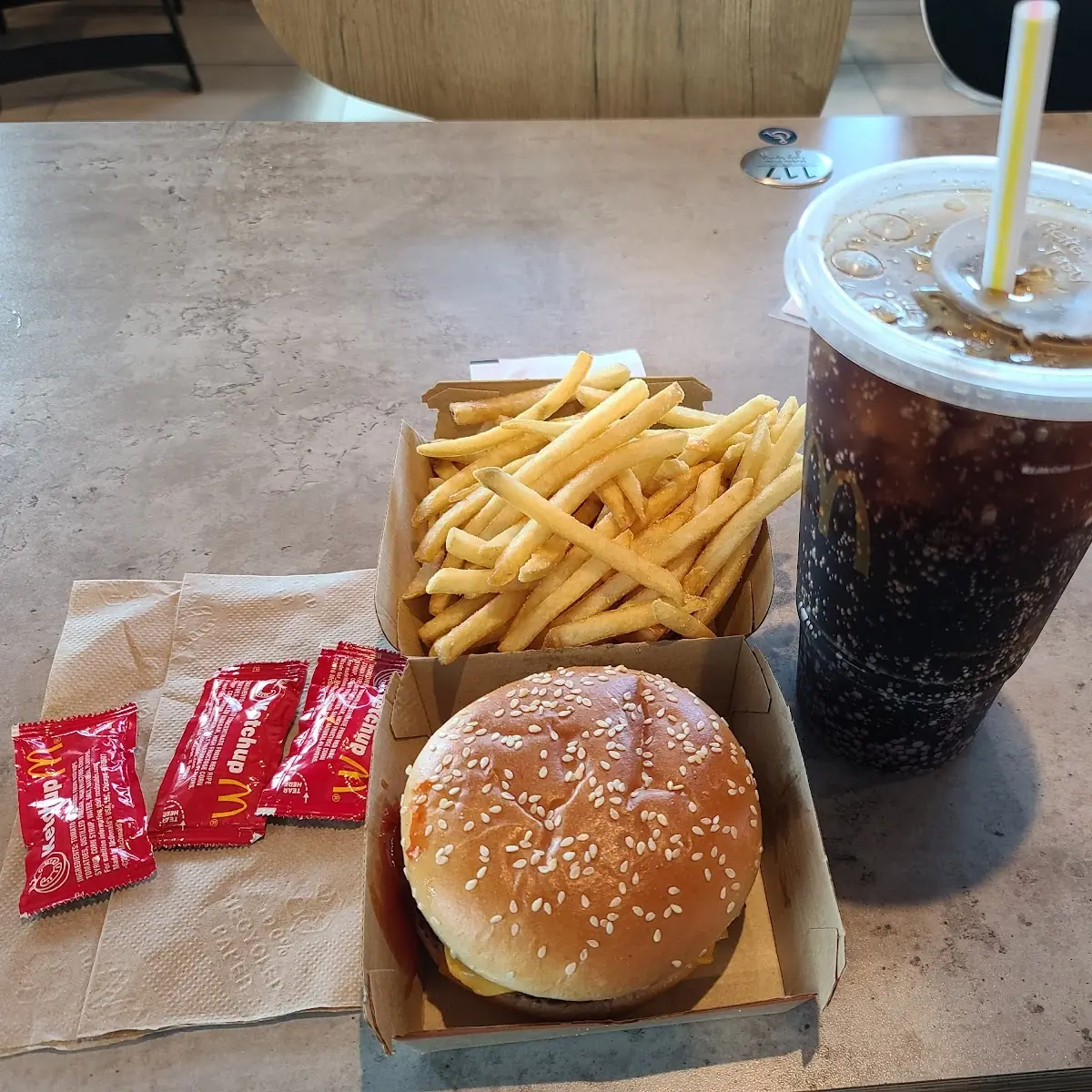Quarter Pounder w Cheese Extra Value Meal