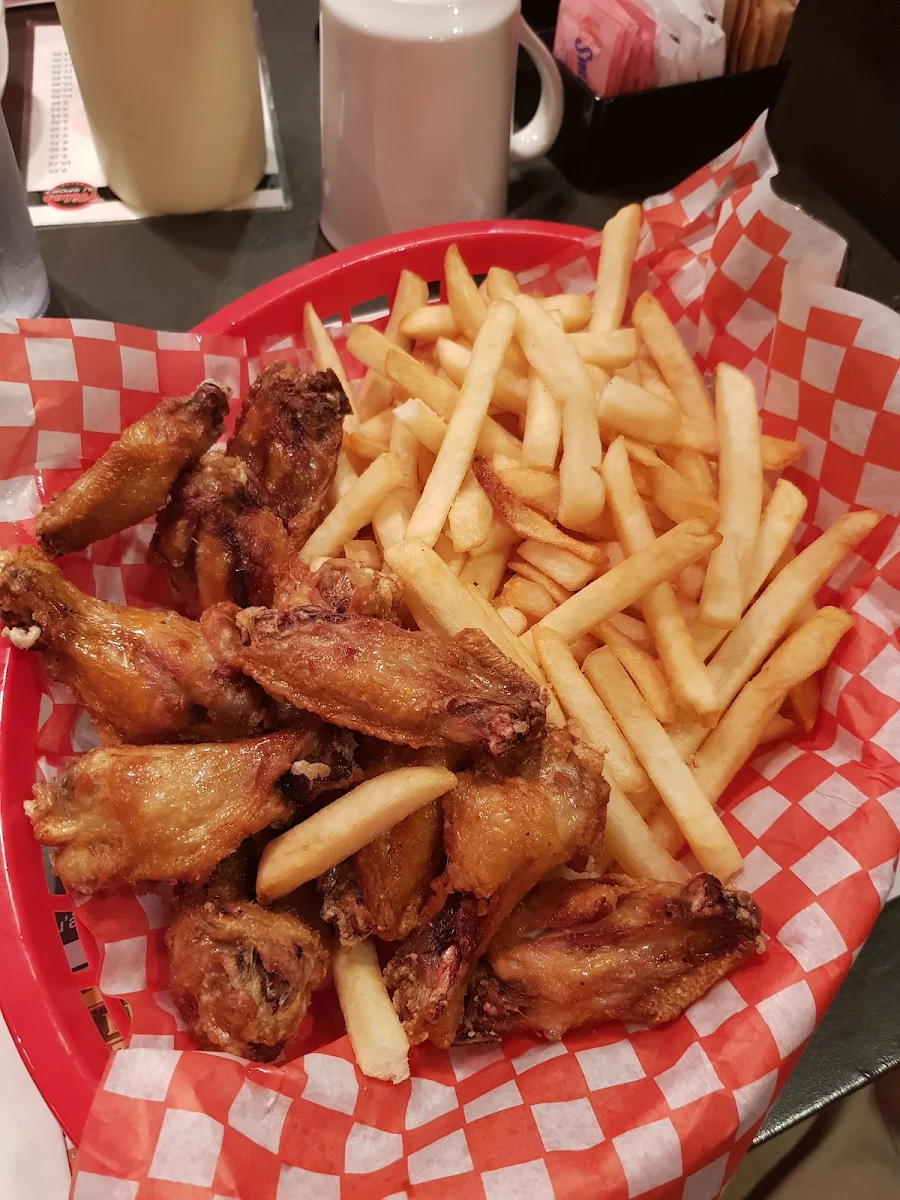 La Frite Aux Ailes, Restaurant Les Ailes du Sport