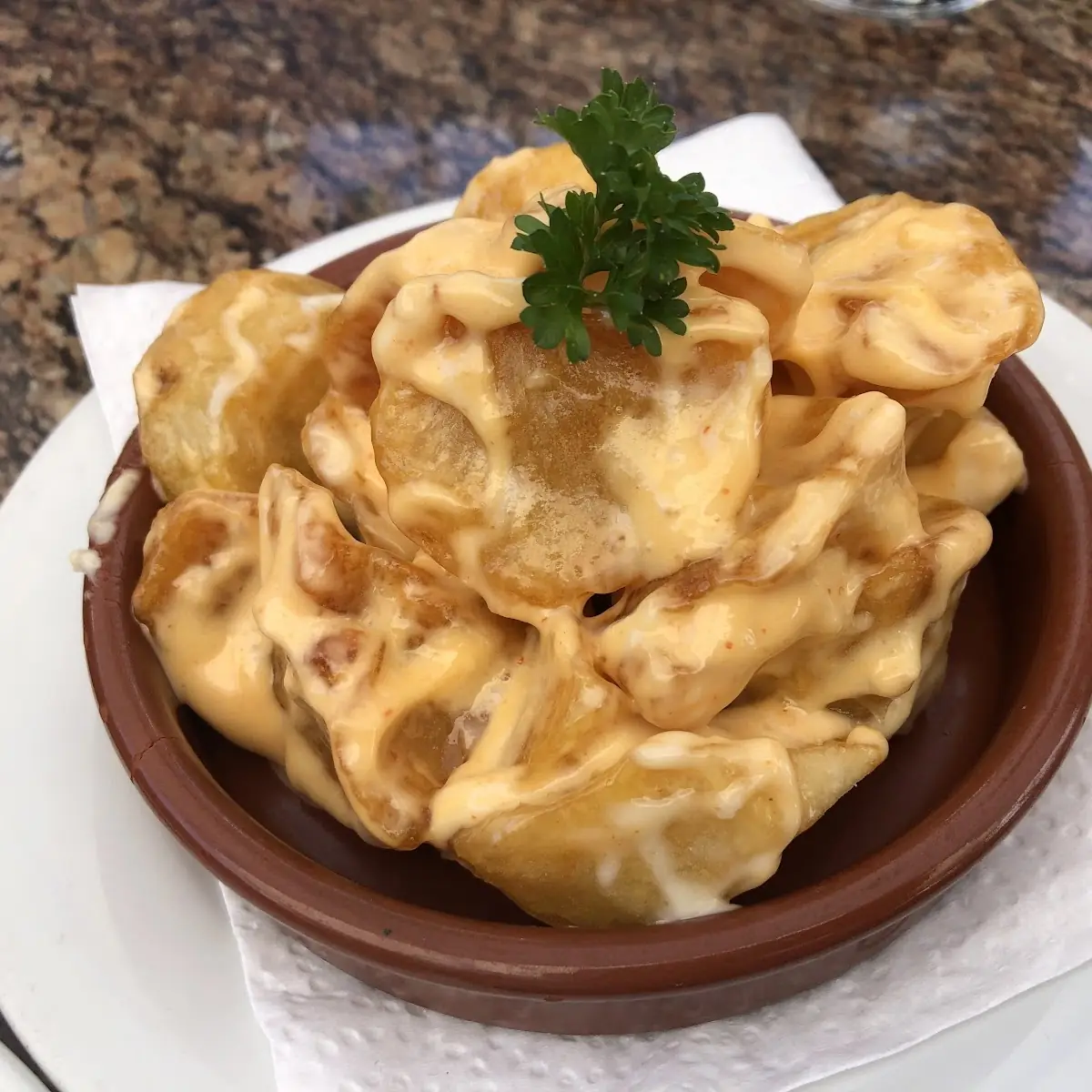 Patatas a La Brava