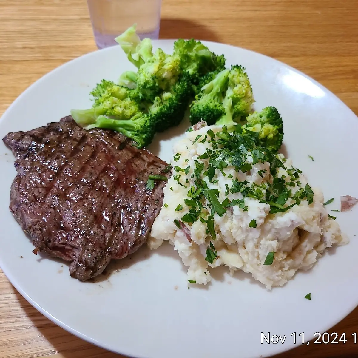 Sirloin Steak 6oz Broccoli Mashed Potatoes