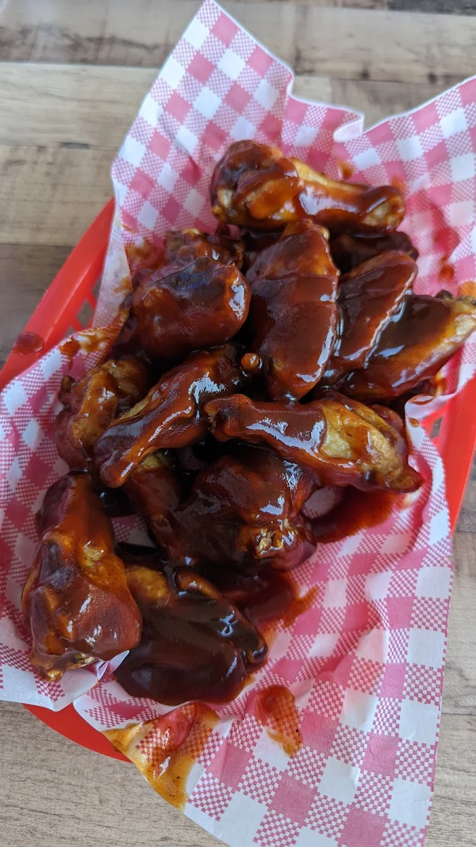 1 2kg Chili Garlic Chicken Wings New, Twelve Boar American BBQ (North Lakes)