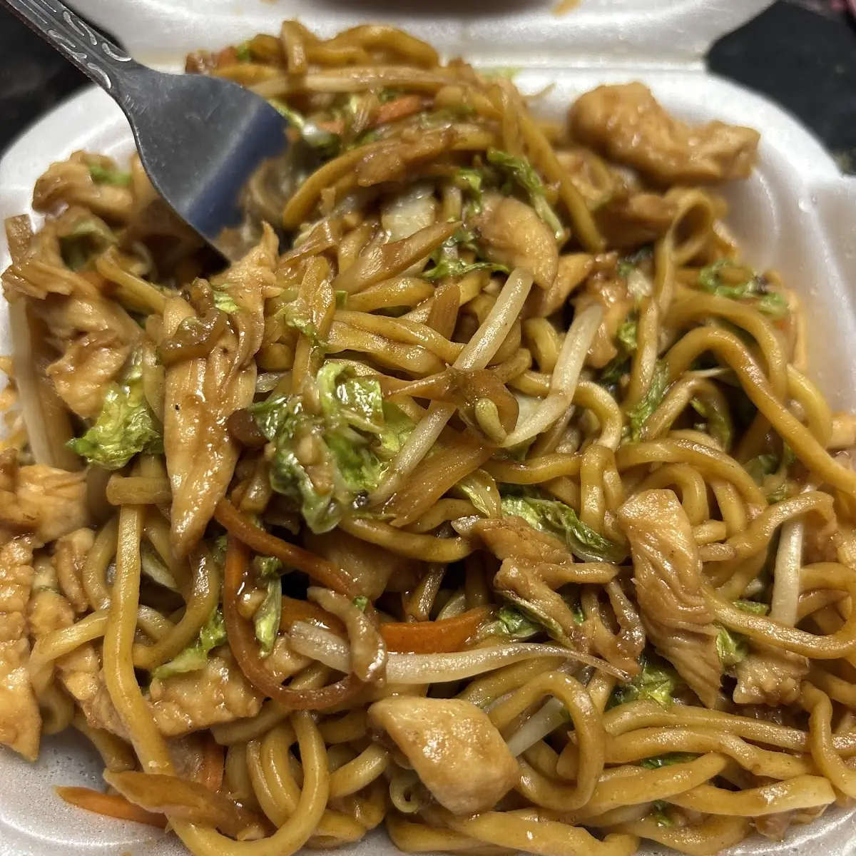 Chicken Lo Mein