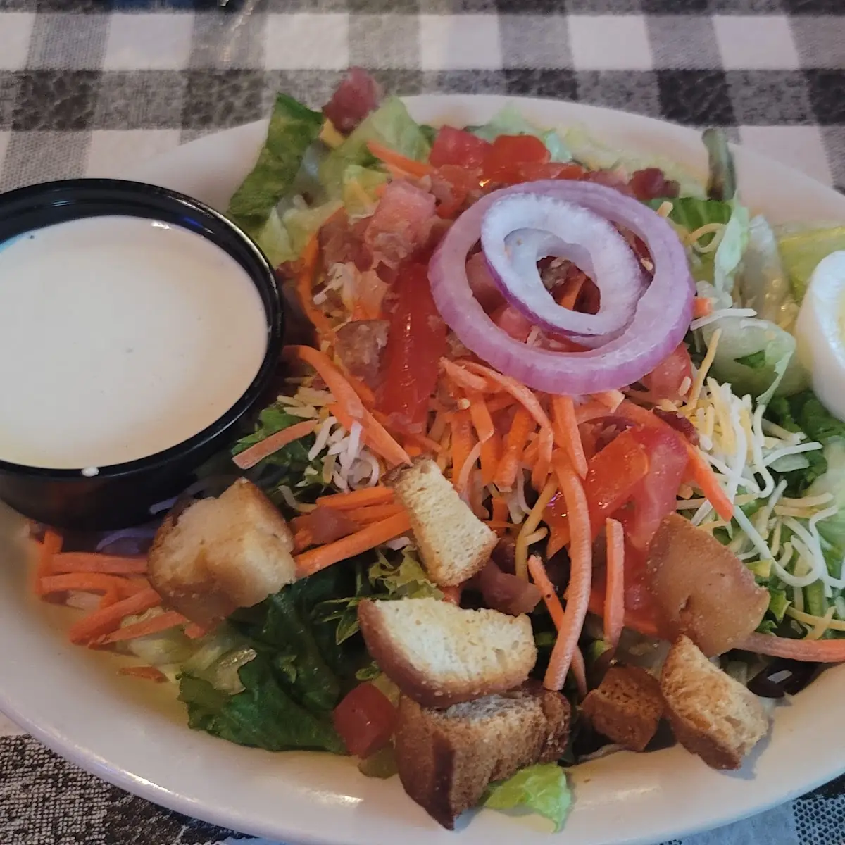 Roadhouse Salad