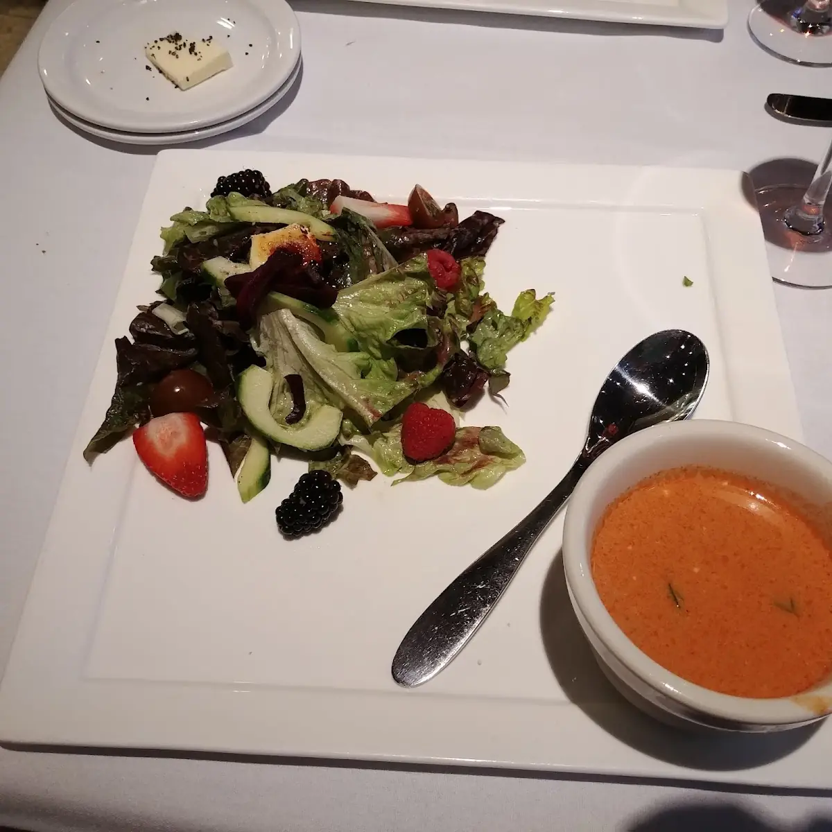 Farmer Salad & Lobster Bisque