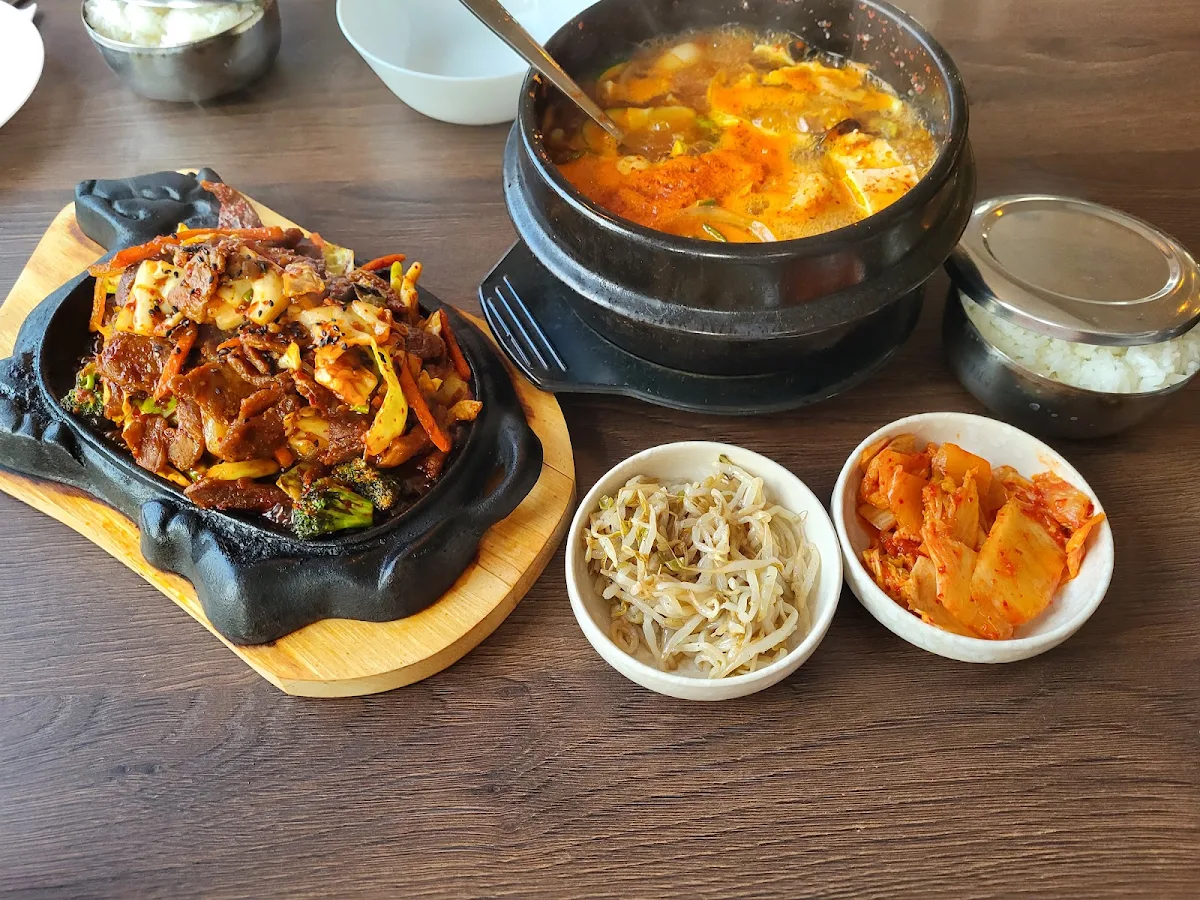 Pork Bulgogi Fresh Fish Tofu Soup