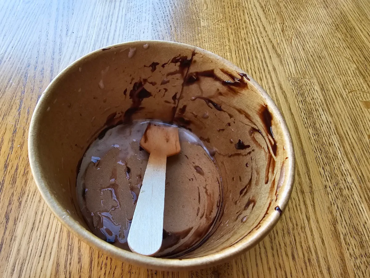 Ice Cream w Hot Fudge
