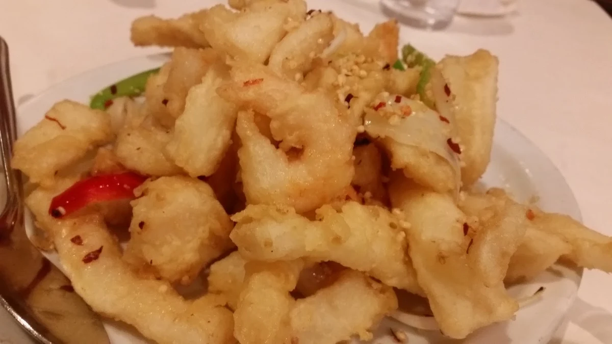 Assorted Seafood Calamari, Signature Palace Restaurant Chinese food 中餐&汇鼎轩 火锅店 hot pot