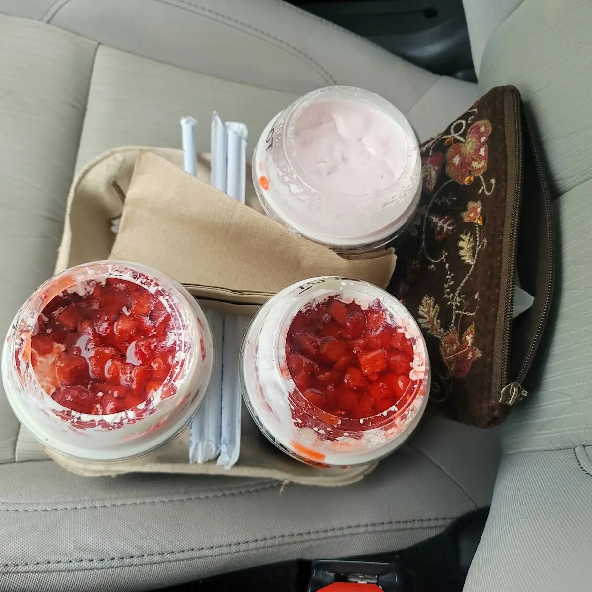 Vanilla Shake with Strawberry Toppings