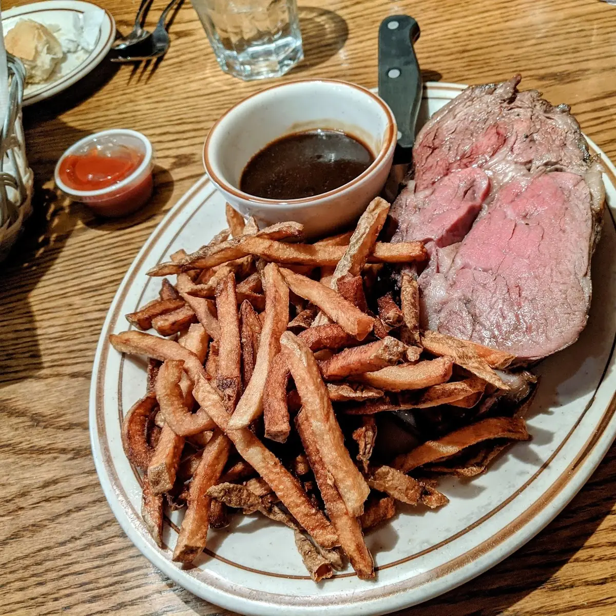 DJ's Black Angus Prime Rib