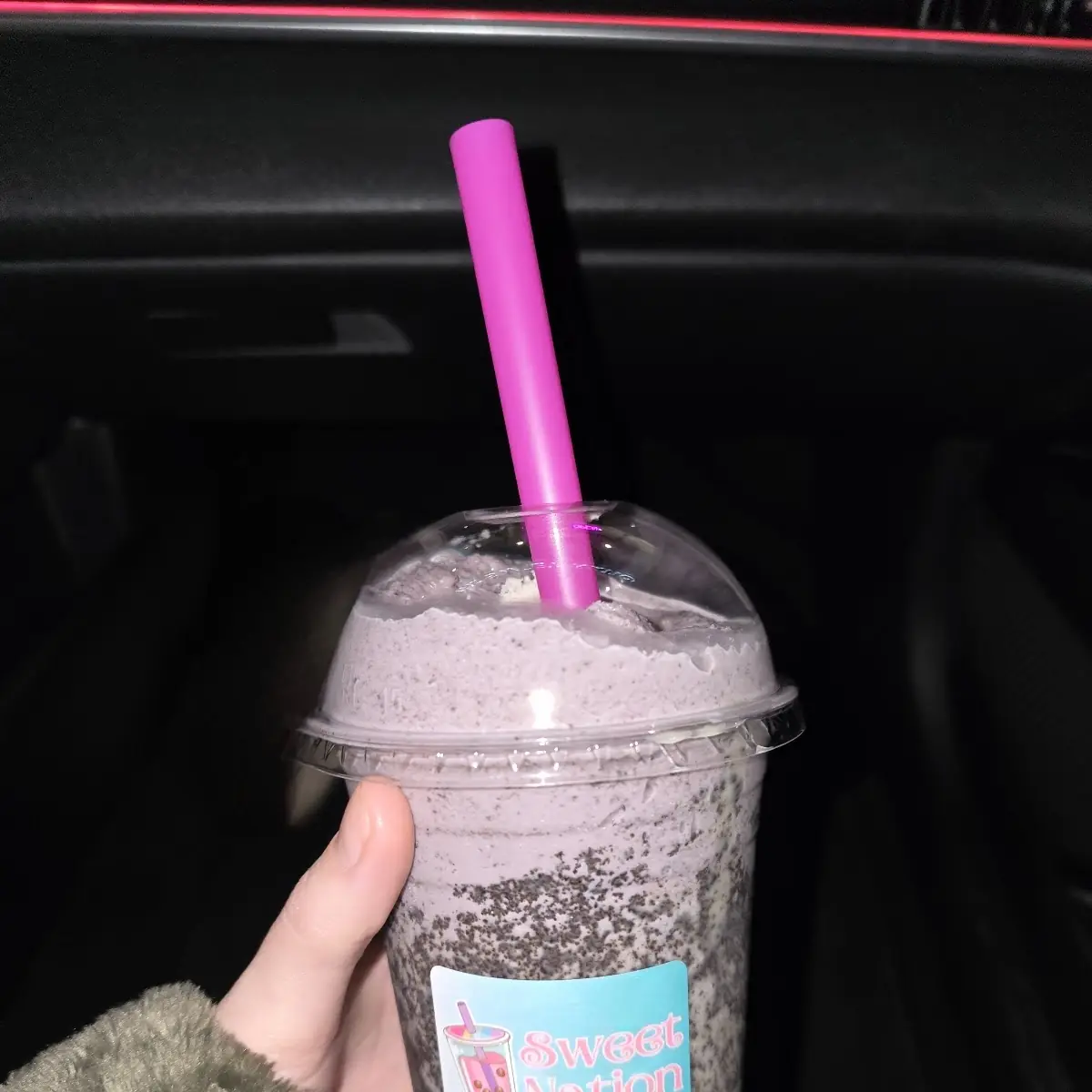 Taro Oreo Shake