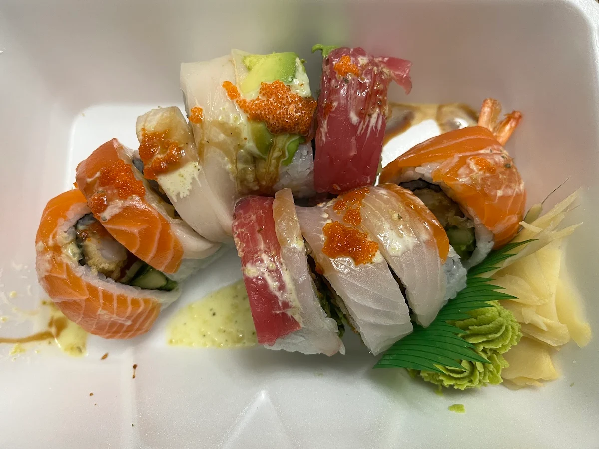 SR5. Tuna Dragon Roll