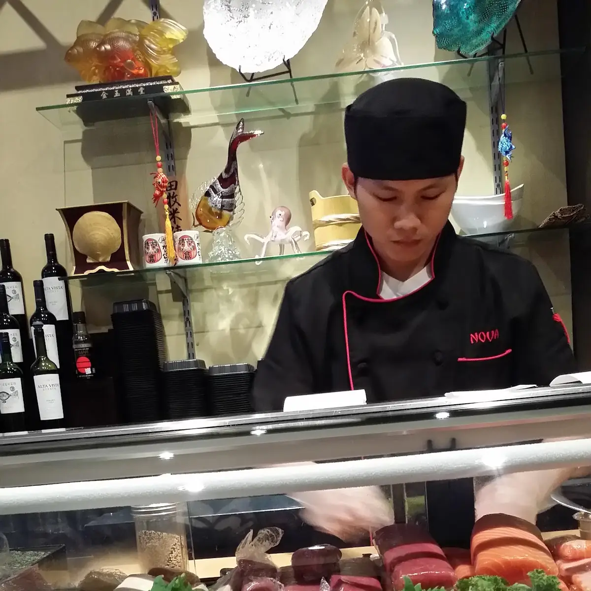 Sashimi Deluxe and Special Rolls