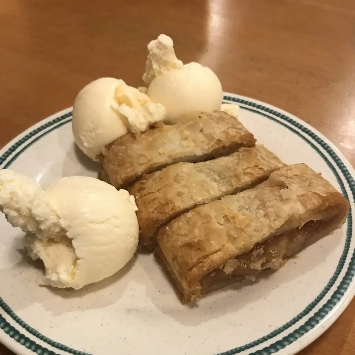 Apple Pie Ala Mode