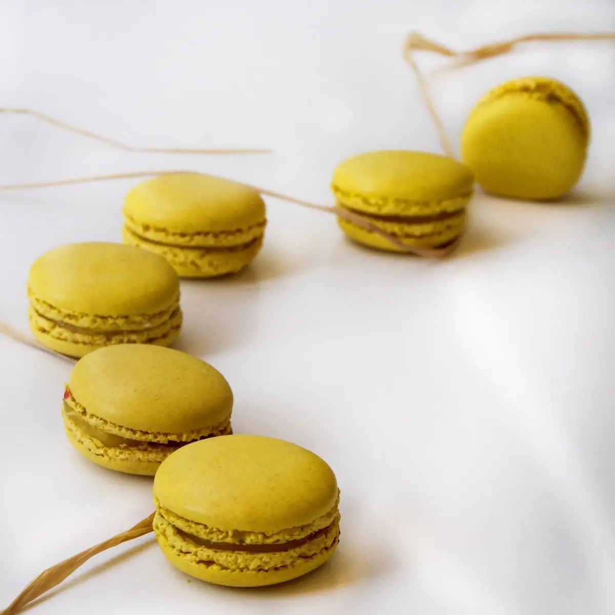 Macaron - Passion Fruit
