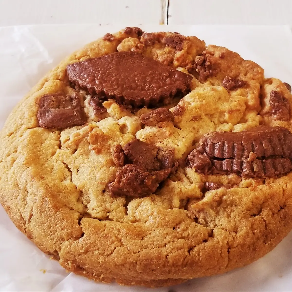 Reese's Peanut Butter Gourmet Cookie