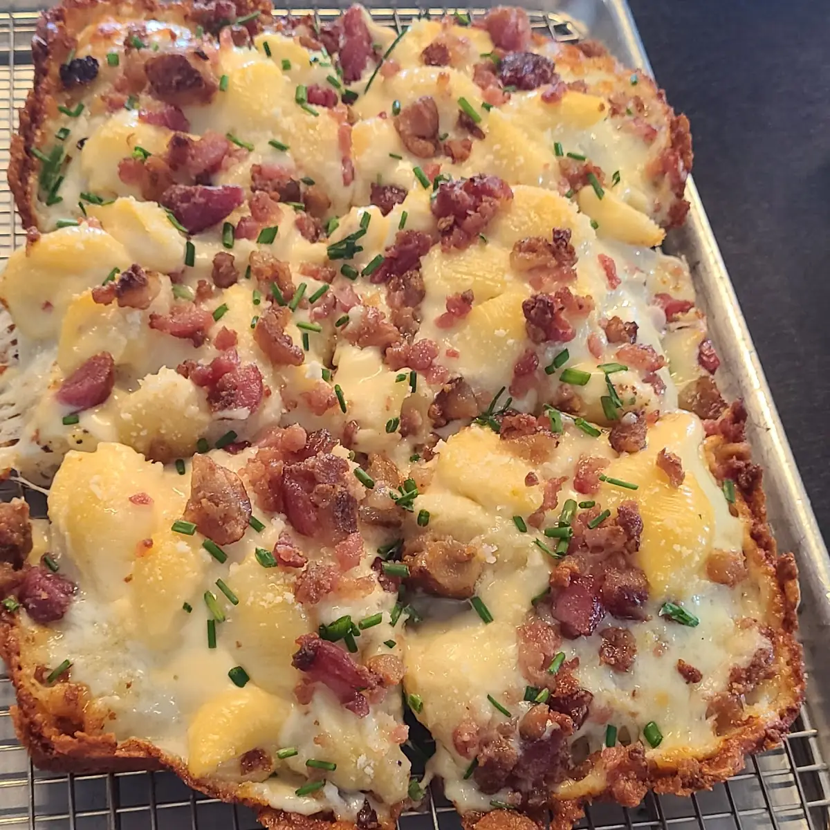 Mac and Cheese Pizza