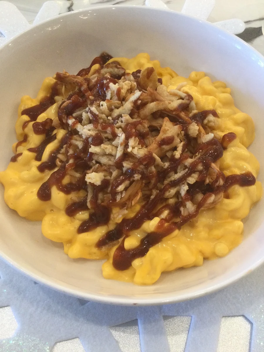Barbecue Chicken Mac and Cheese