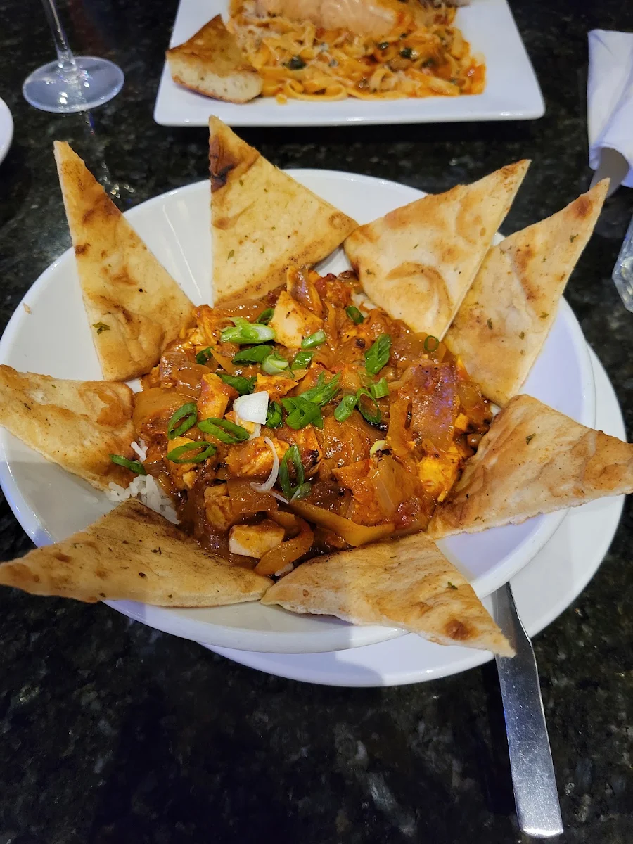 Butter Chicken Poutine