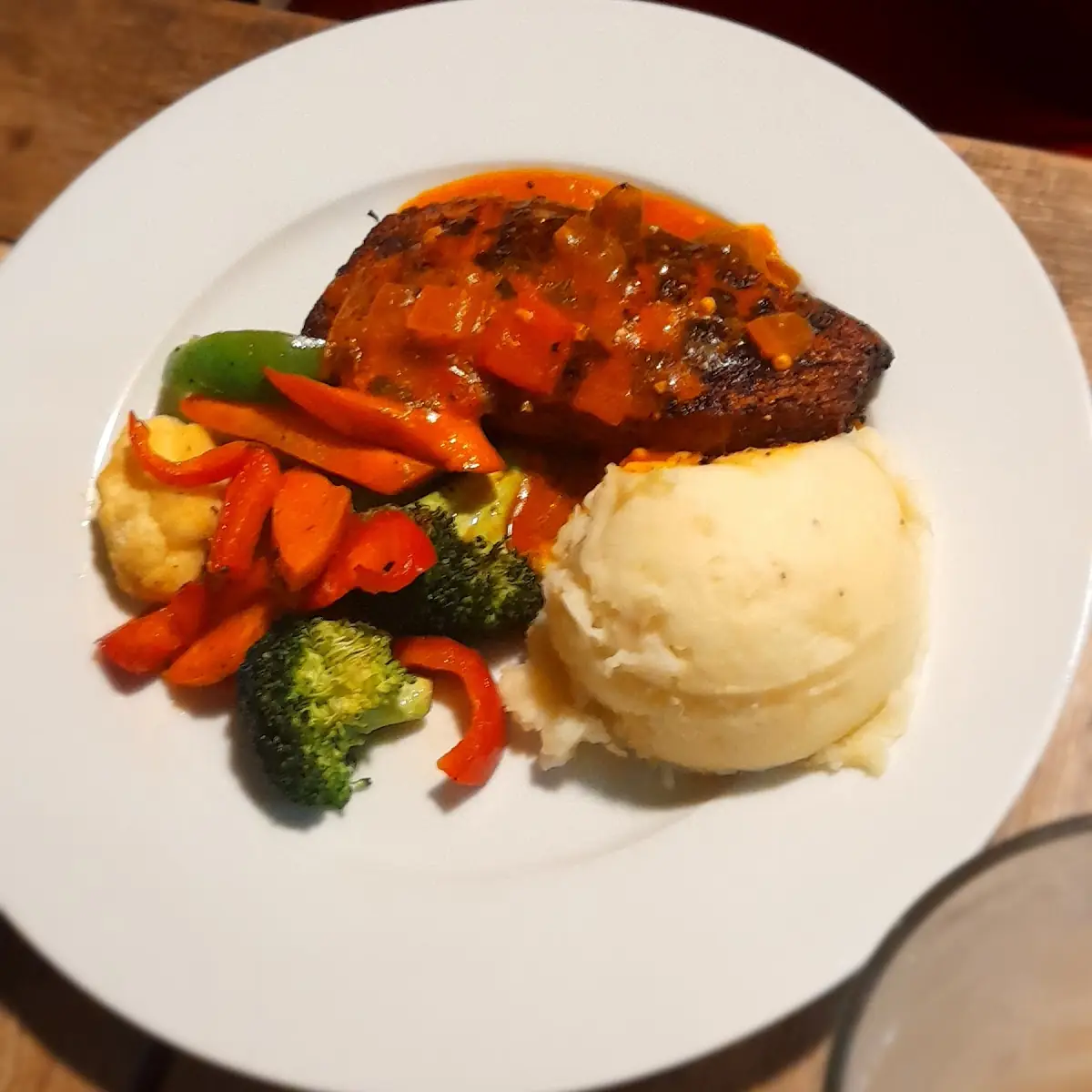 Mahi Mahi with Sauteed Mixed Vegetables and Mashed Potatoes