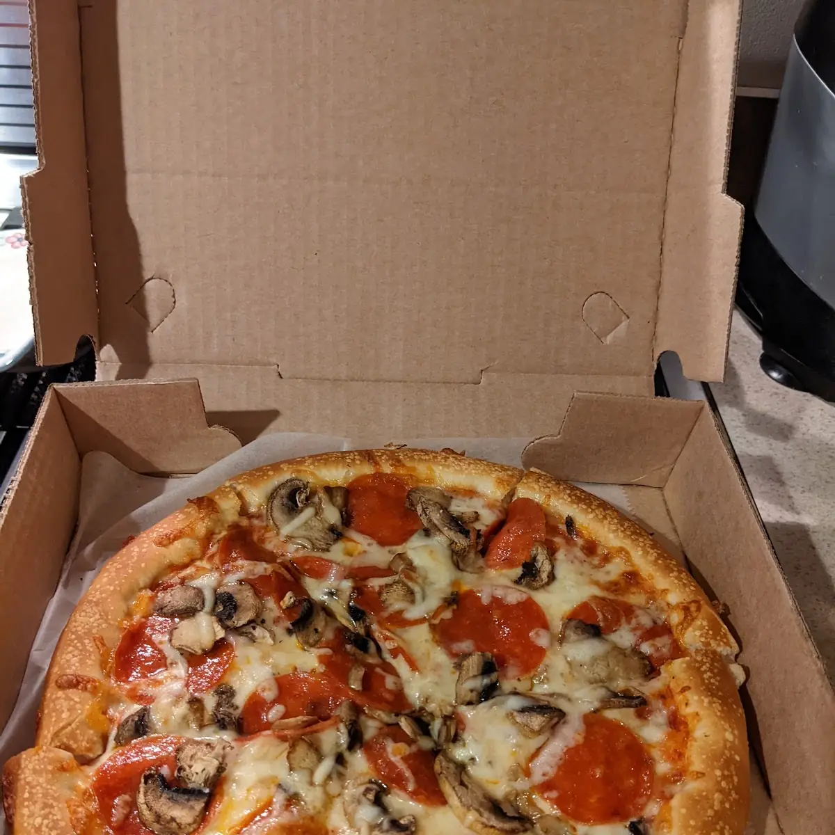 Pepperoni & Mushroom Pizza