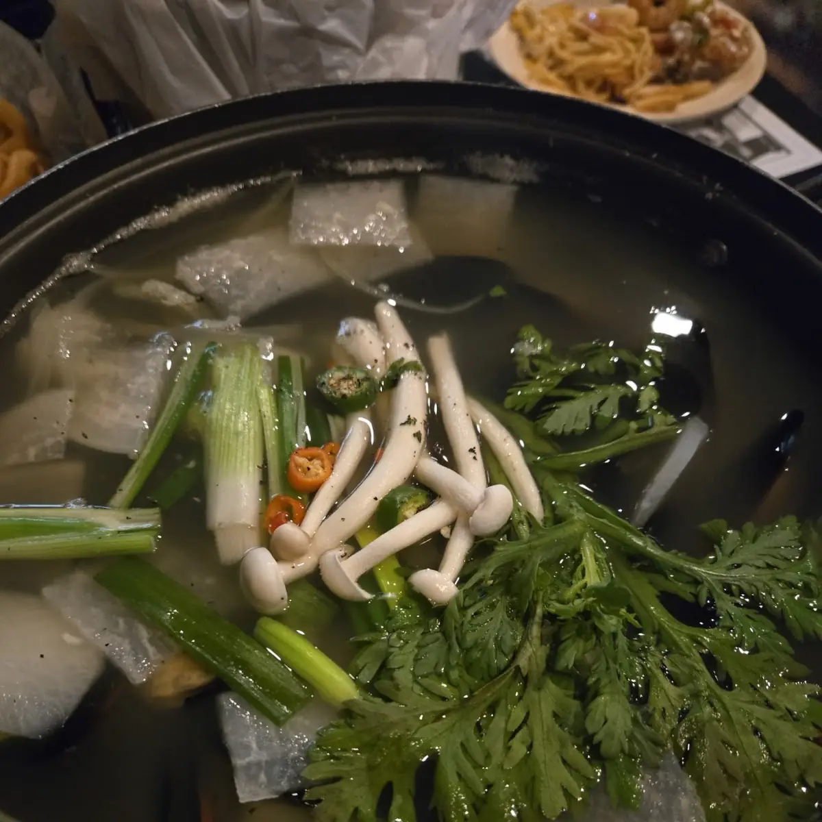 Spicy Seafood Crispy Rice (Jjamppong Soup) 해물누룽지 짬뽕탕
