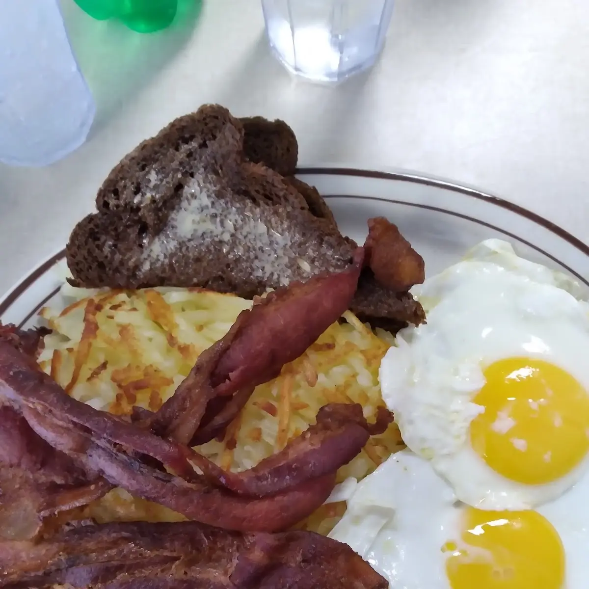 #5. Steak (6 oz), 2 Eggs, Toast, Hash Browns