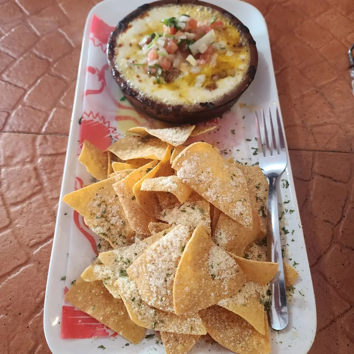 Chips and Queso Fundido