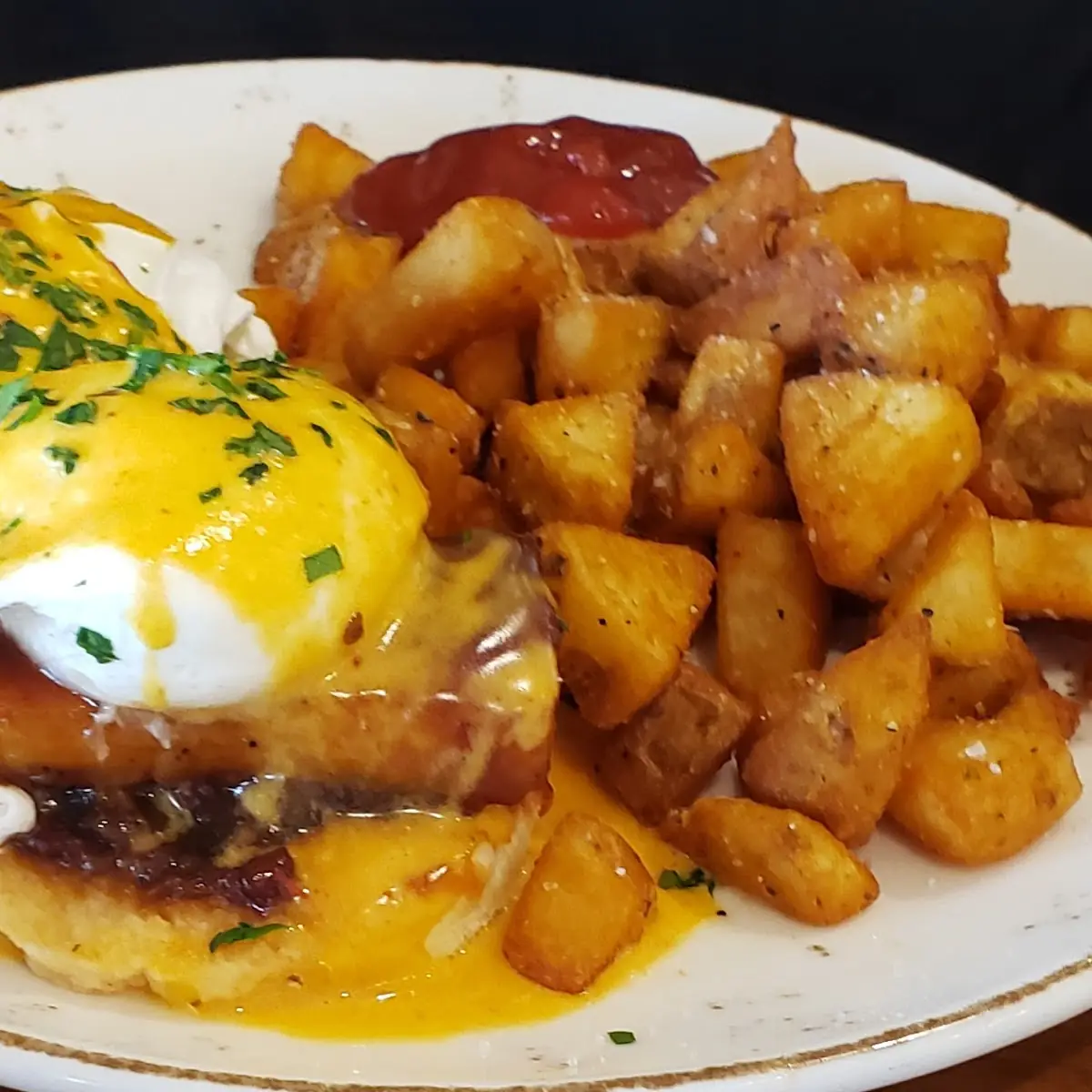 Pork Belly & Egg with Hollandaise