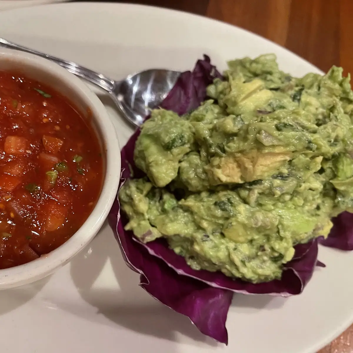Fresh Guacamole Chips & Salsa