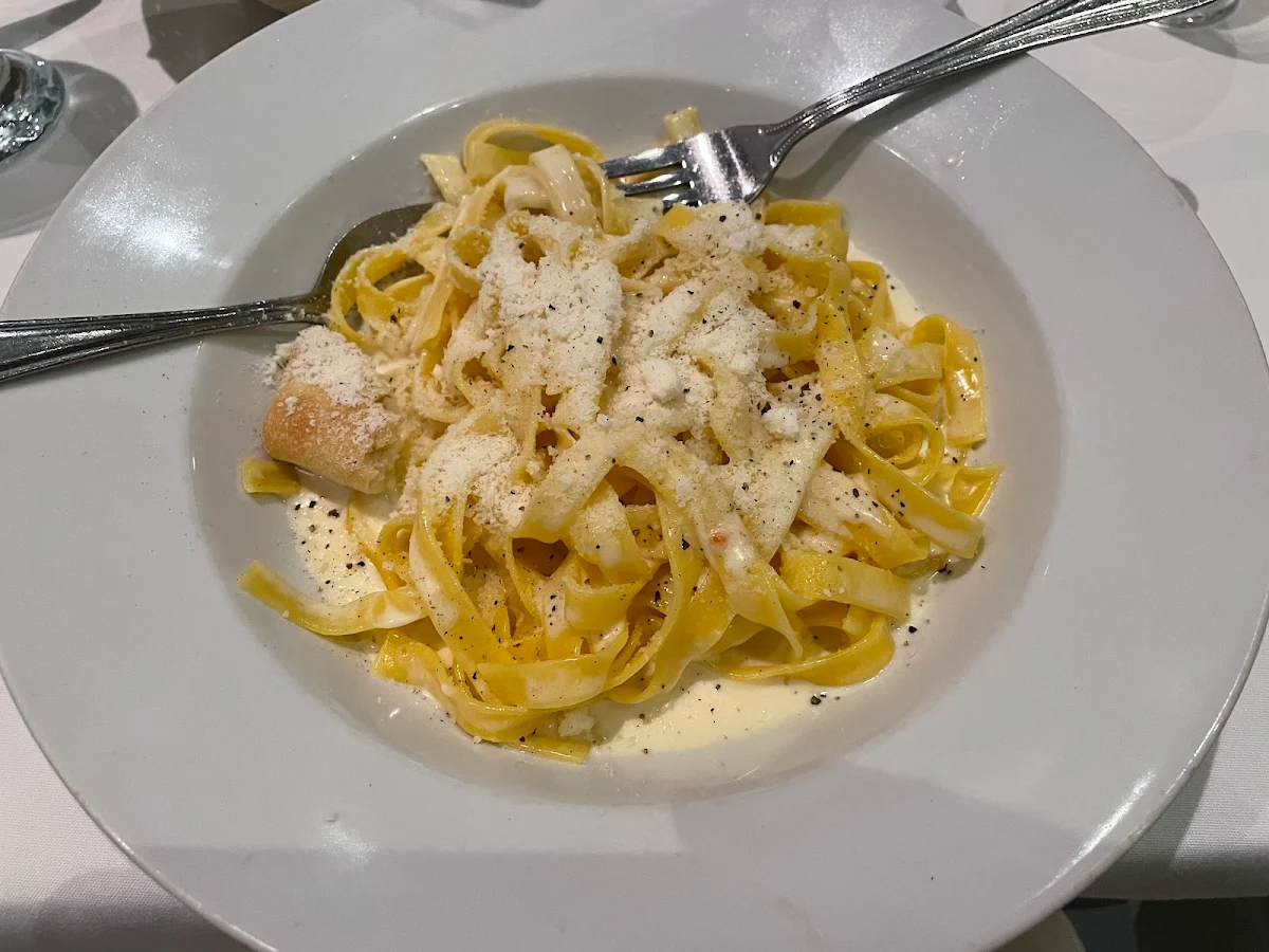 Fettuccine Alfredo