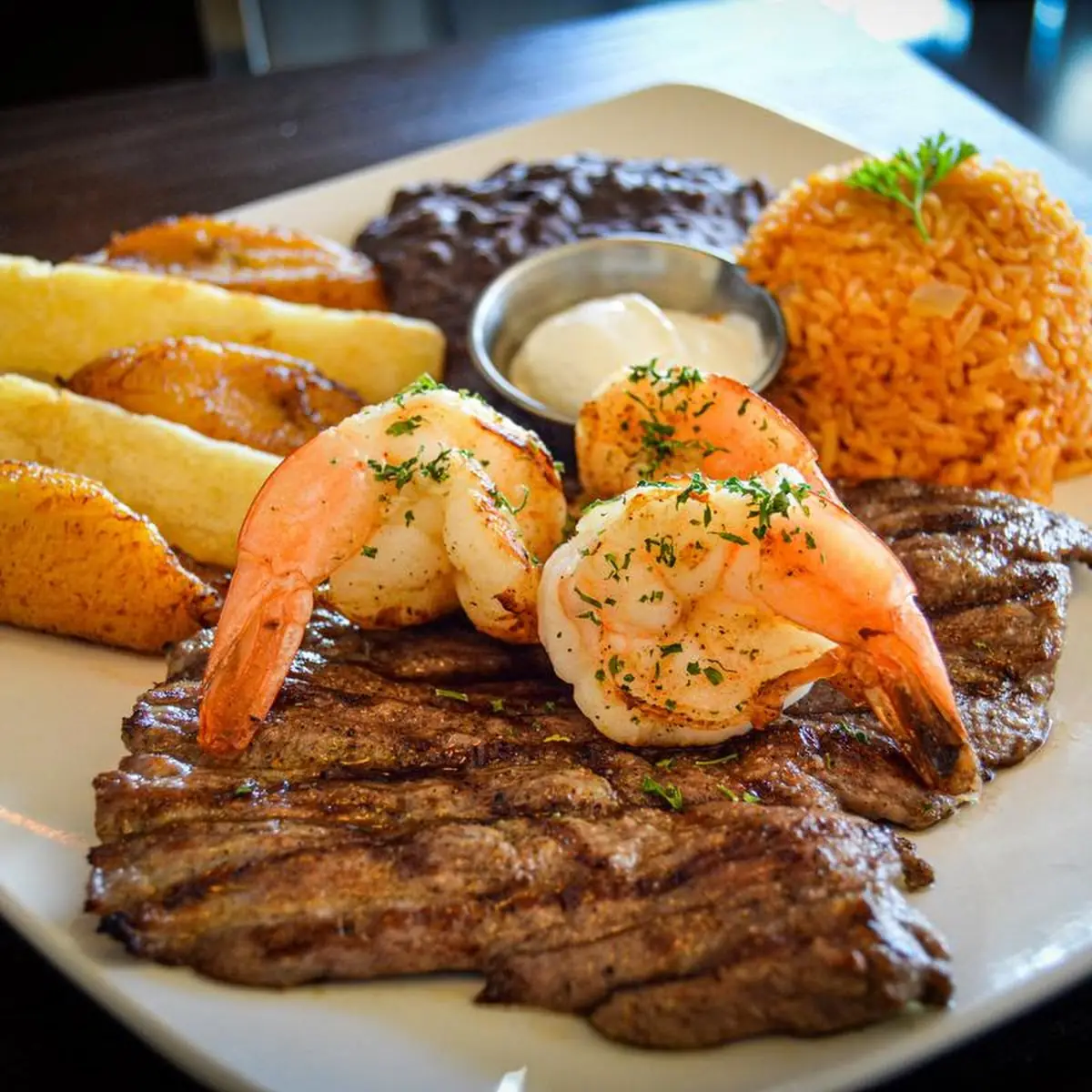 Steak Y Camarones Surf & Turf
