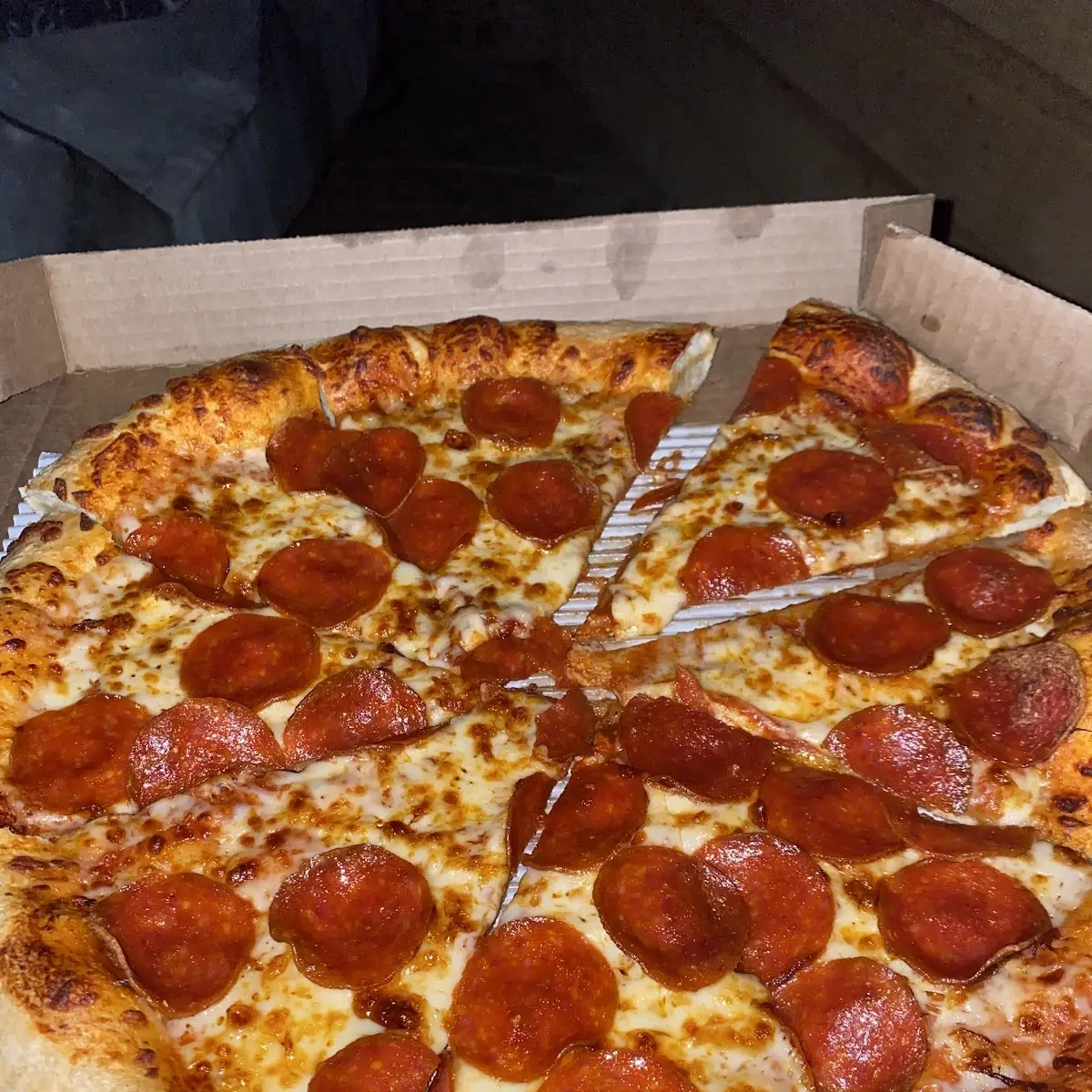 Medium Pepperoni Pizza