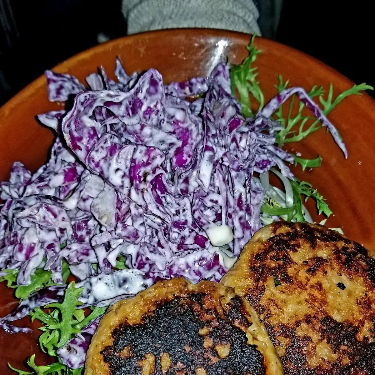 Dungeness Crab Cakes & Slaw
