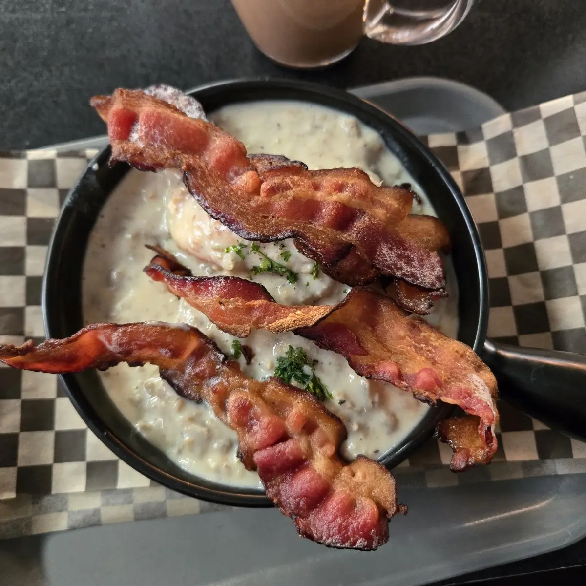 Biscuit & Gravy w Bacon