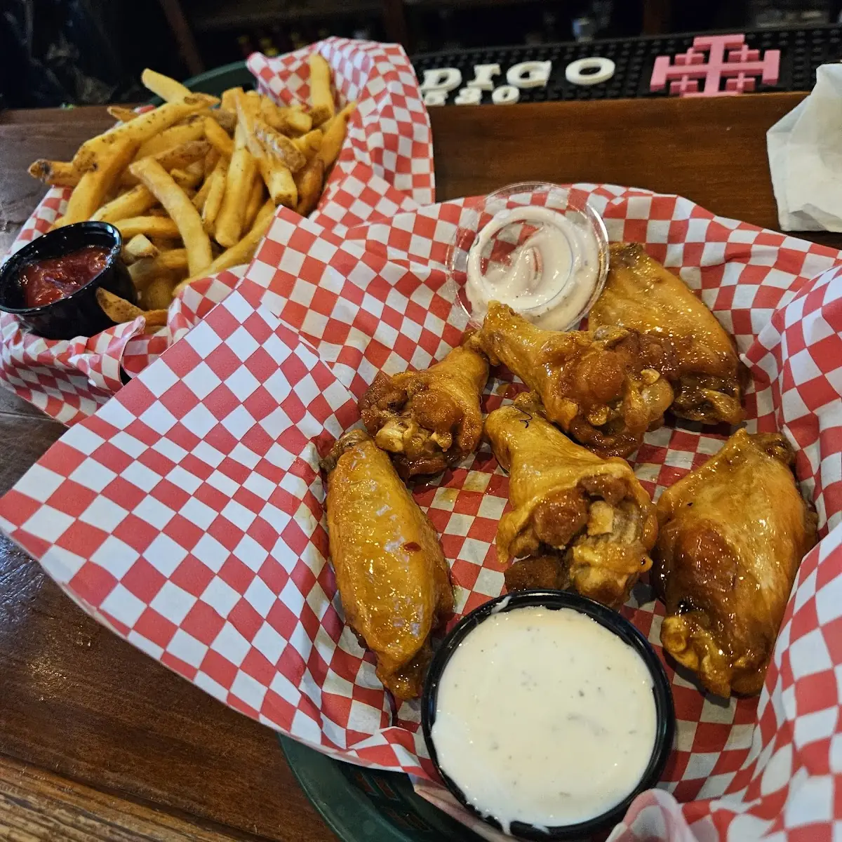 Chicken Wings with Rusty Sauce