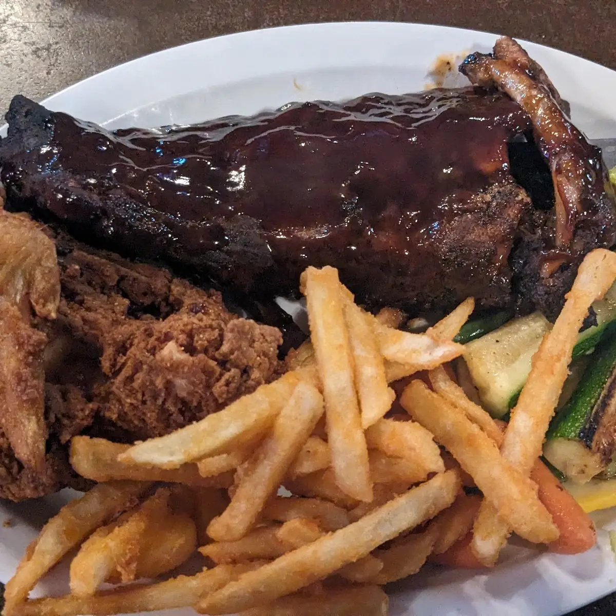 BBQ Ribs & Fried Chicken Combo